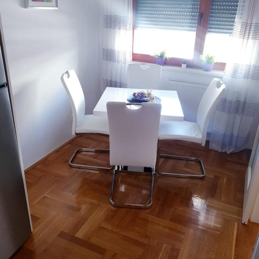 Apartman Aura Zagabria Esterno foto