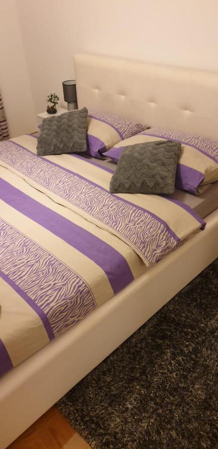 Apartman Aura Zagabria Esterno foto