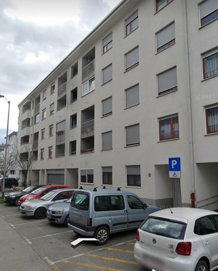 Apartman Aura Zagabria Esterno foto